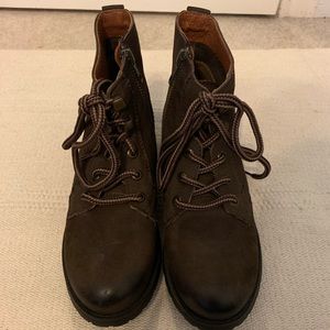 Nwot Steve madden ankle combat boots
